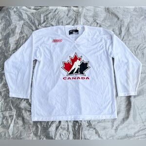 Team Canada Bauer men’s jersey sz large